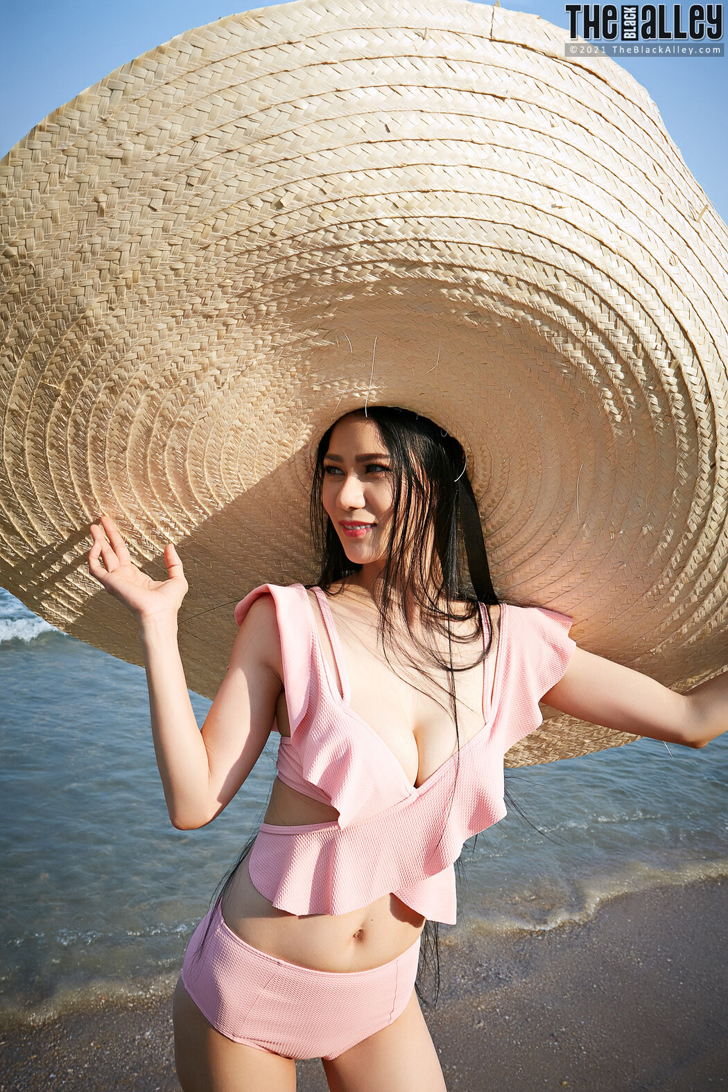 Dahlia The Black Alley Photobook Set.04