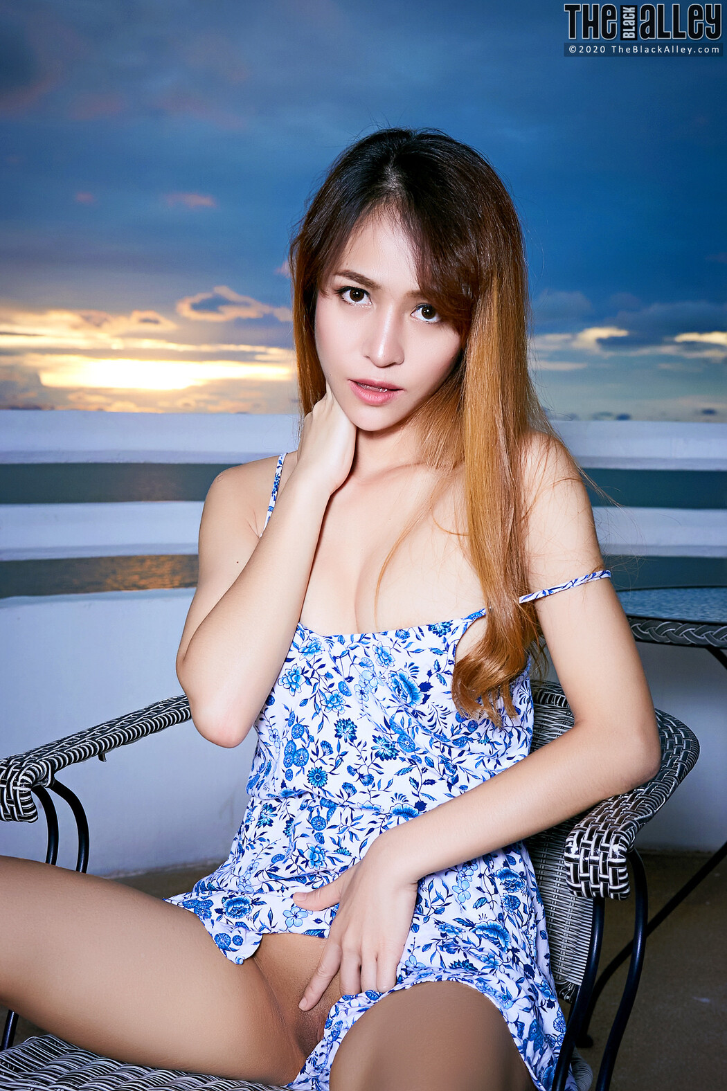 Eileen The Black Alley Photobook Set.20