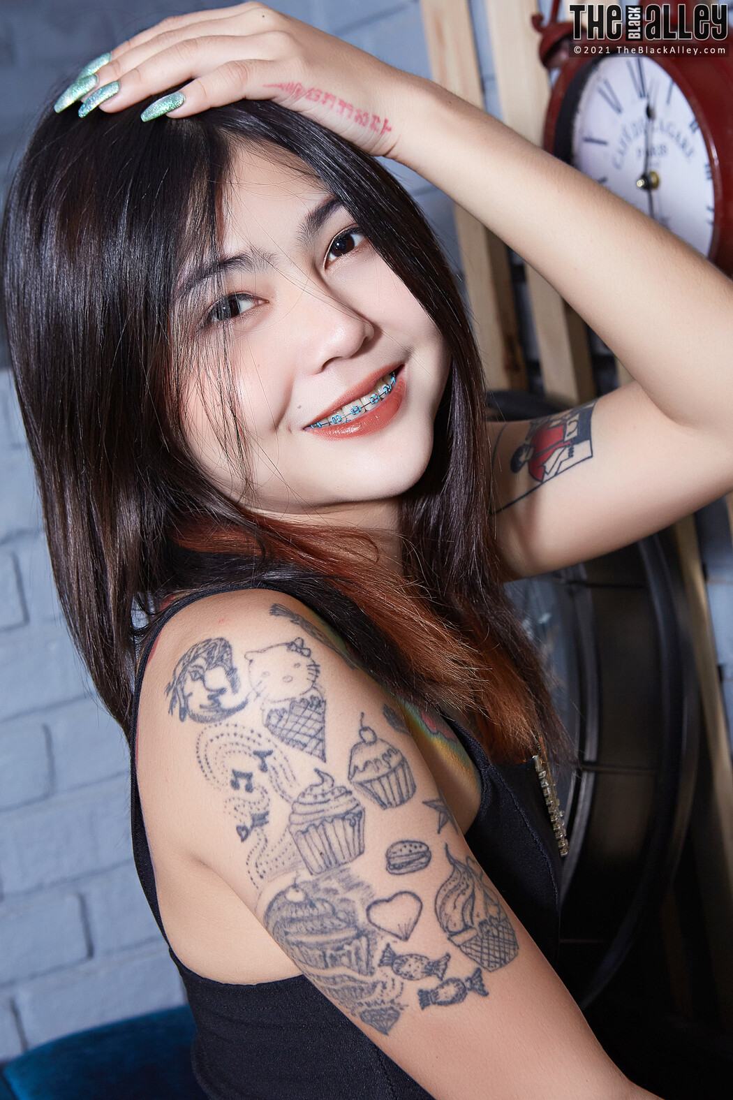 Cake The Black Alley Photobook Set.02