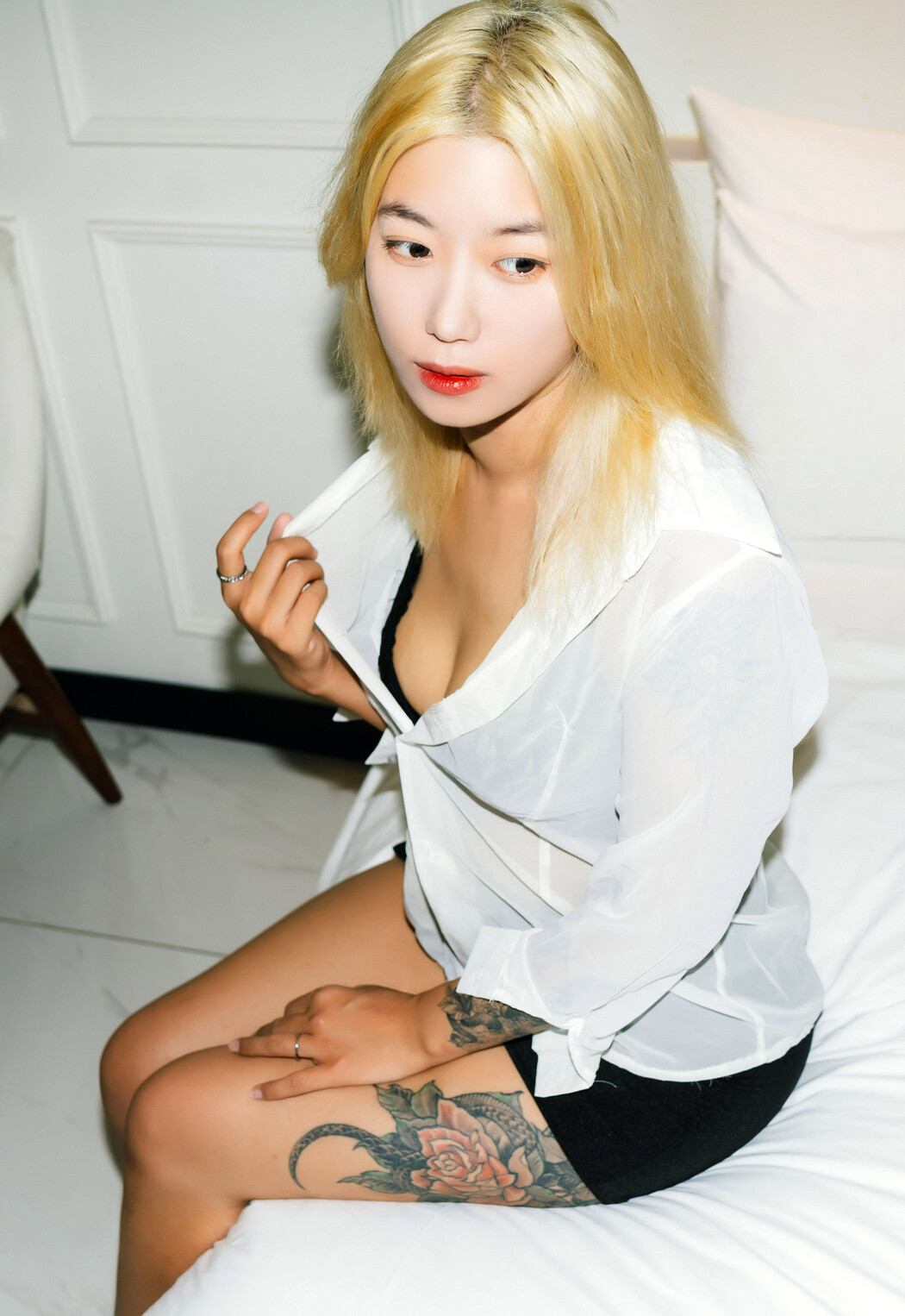 Seol-Ah 설아, Moon Night Snap &#8216;Hot Debut&#8217; Set.02