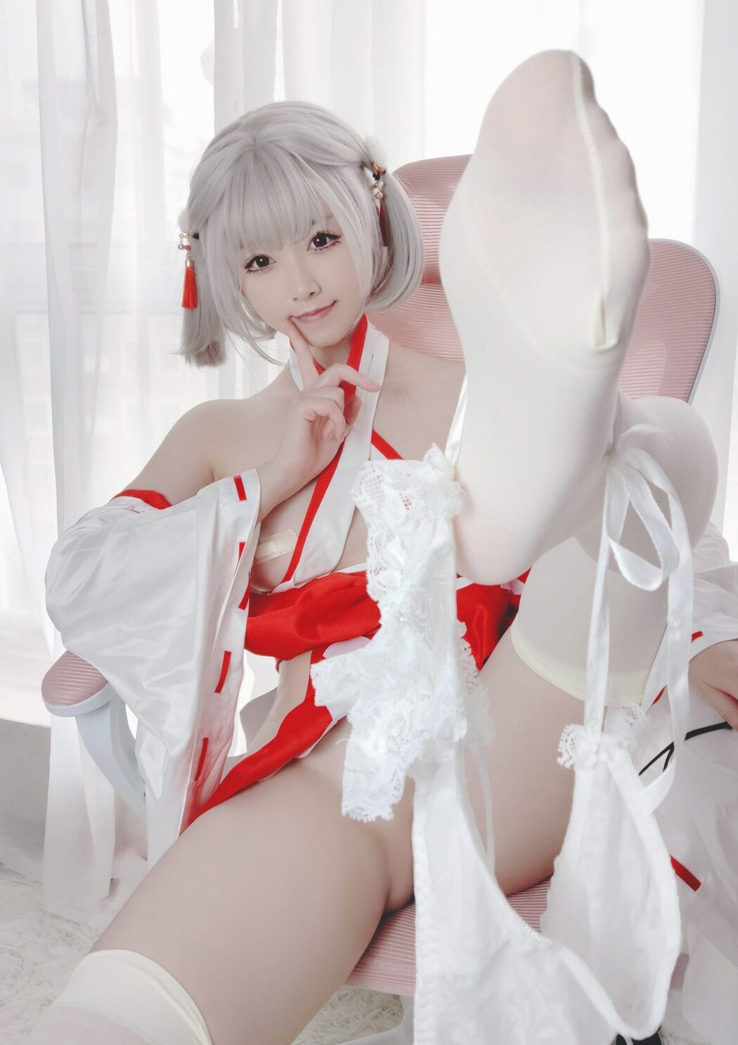 Coser@Asagiriai 愛ちゃん – 巫女服自拍