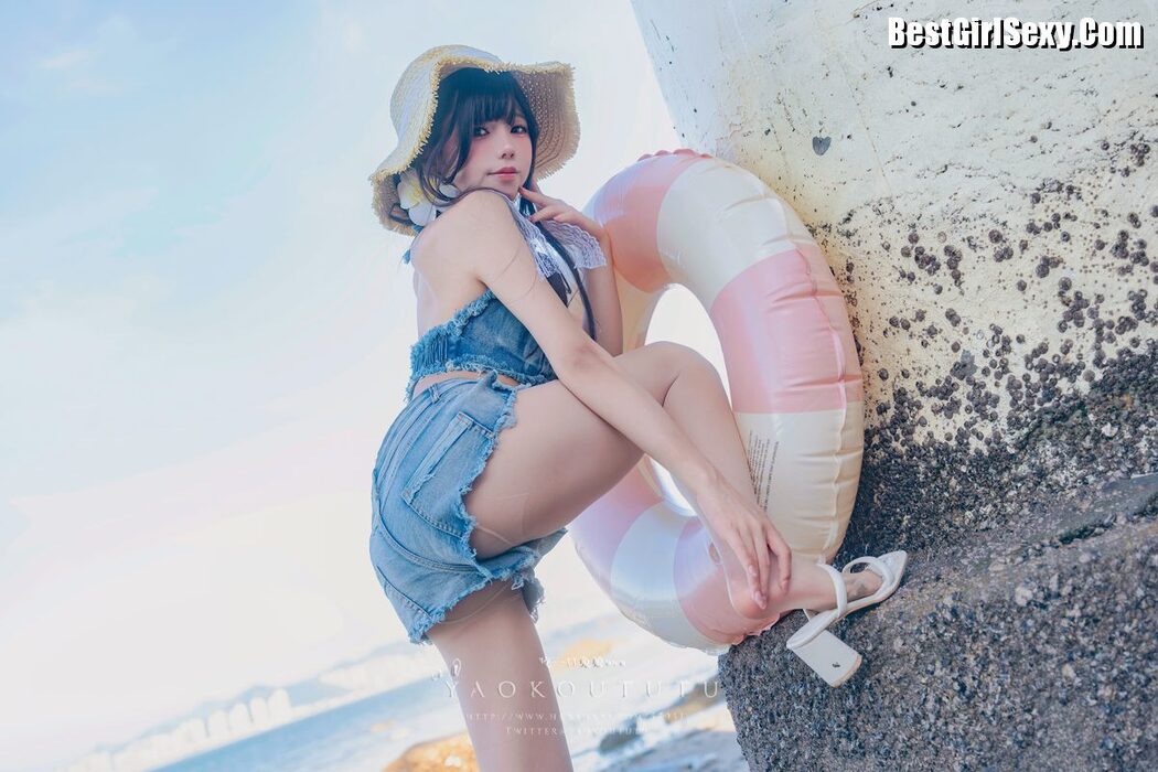 Coser@黏黏团子兔 – 海の夏日 Shotgun