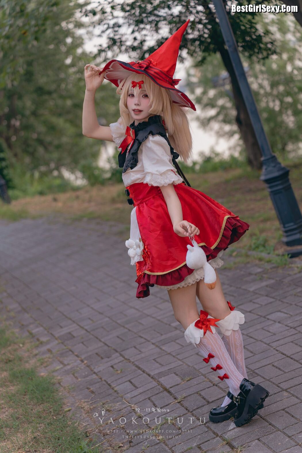Coser@黏黏团子兔 – 琪花星烛·可莉 可莉炸鱼舞
