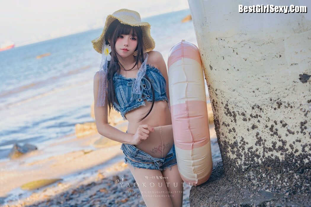 Coser@黏黏团子兔 – 海の夏日 Shotgun