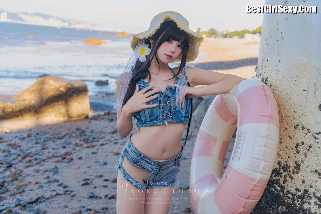 Coser@黏黏团子兔 – 海の夏日 Shotgun