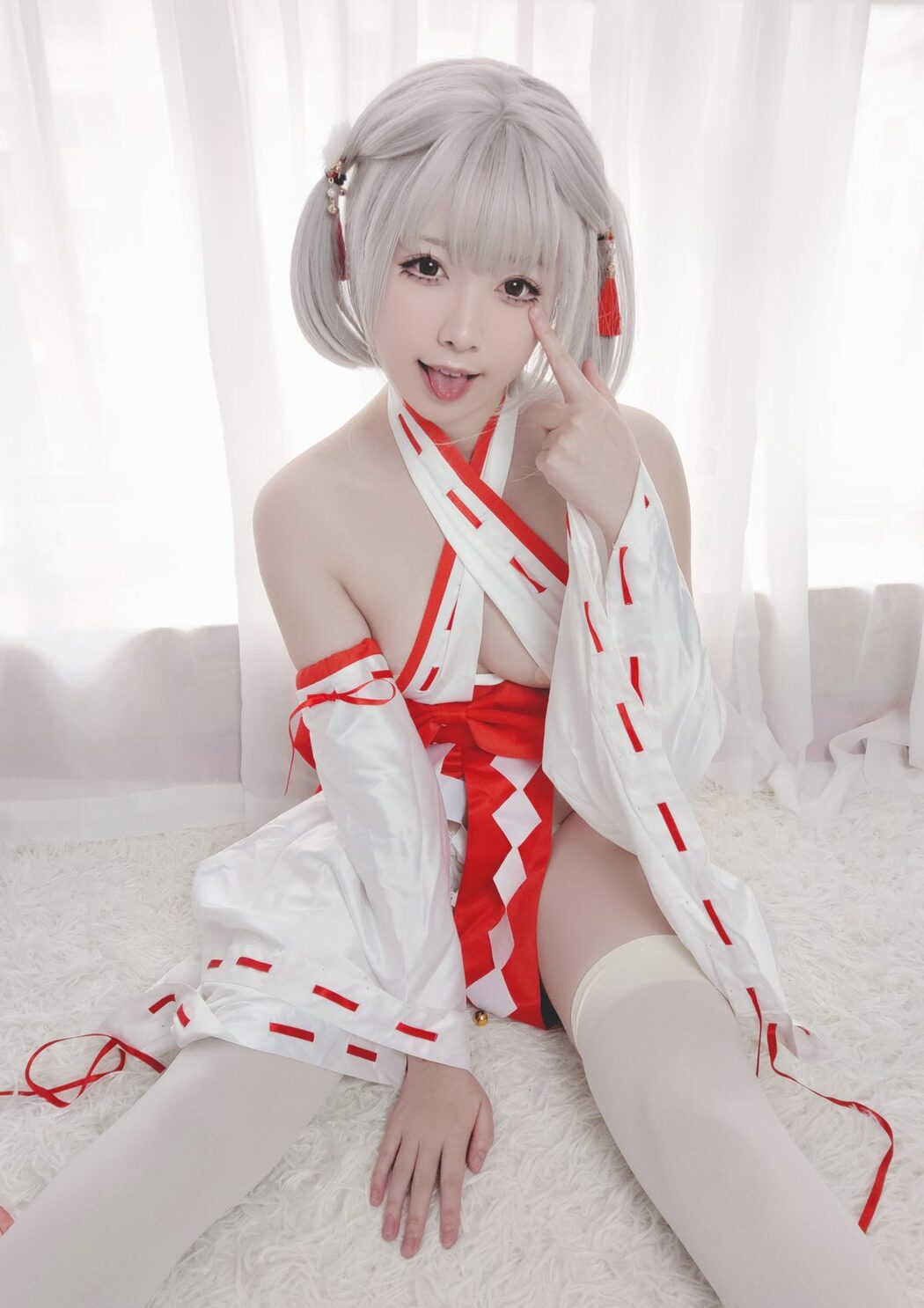 Coser@Asagiriai 愛ちゃん – 巫女服自拍