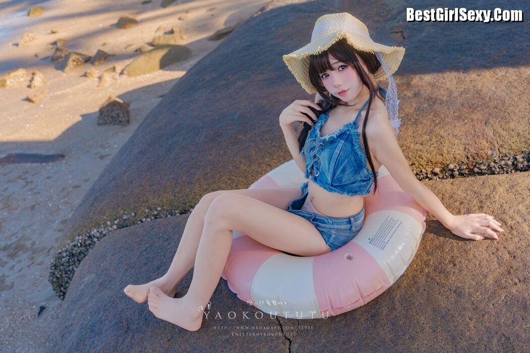 Coser@黏黏团子兔 – 海の夏日 Shotgun