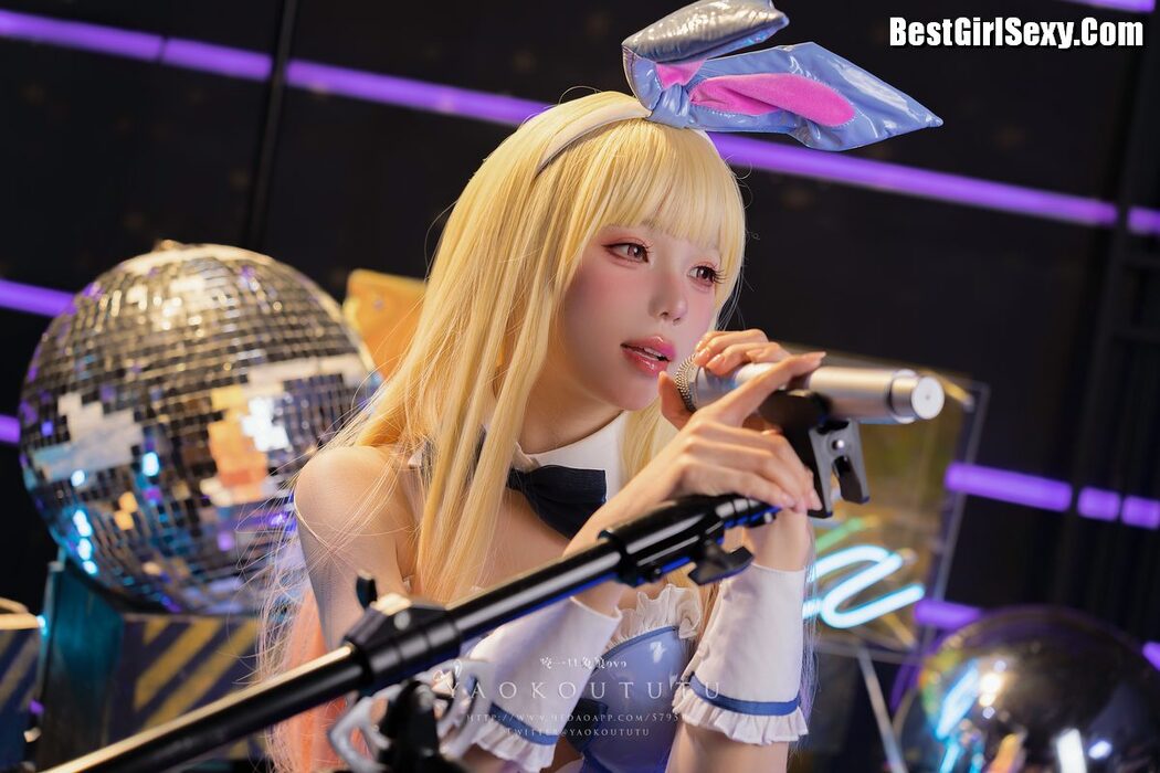 Coser@黏黏团子兔 – 喜多川兔女郎 And Be My Poi