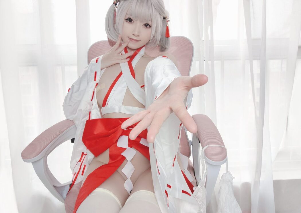 Coser@Asagiriai 愛ちゃん – 巫女服自拍