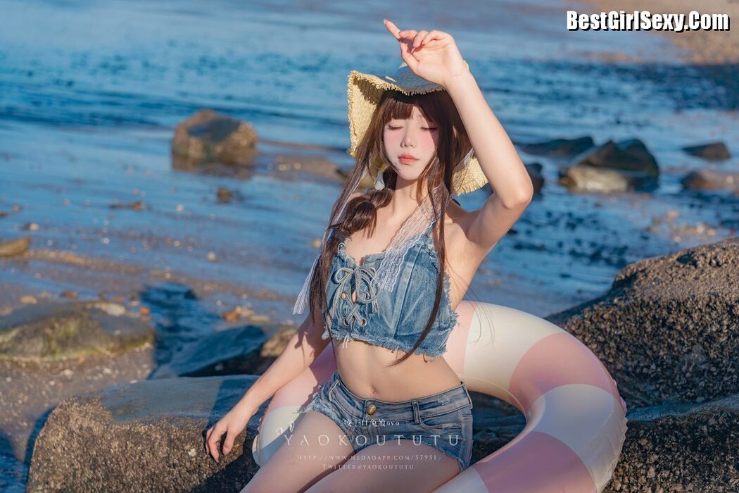 Coser@黏黏团子兔 – 海の夏日 Shotgun