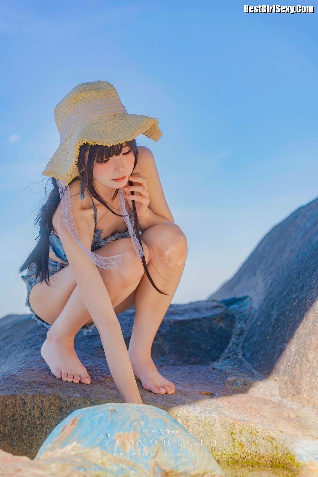 Coser@黏黏团子兔 – 海の夏日 Shotgun