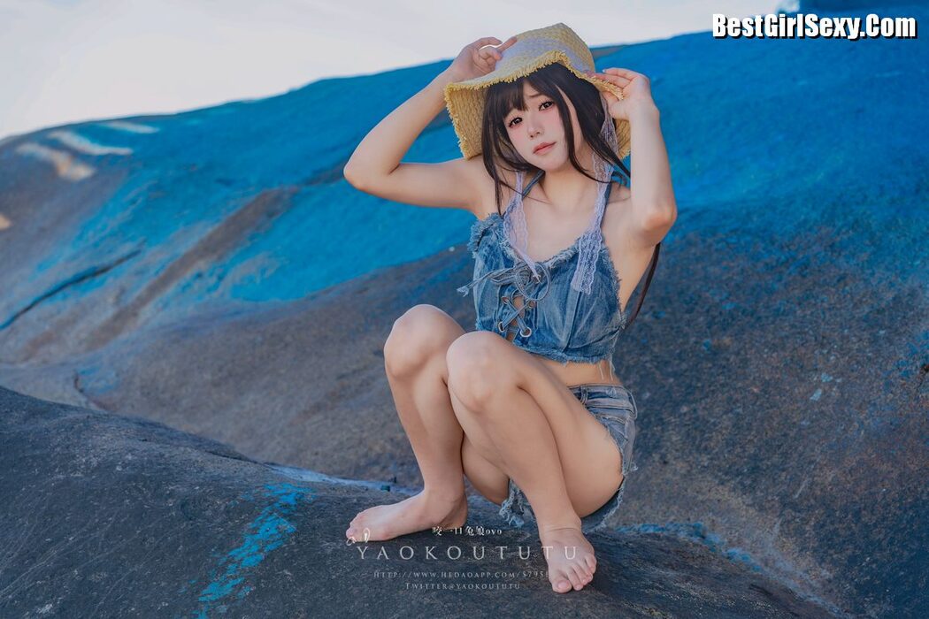 Coser@黏黏团子兔 – 海の夏日 Shotgun