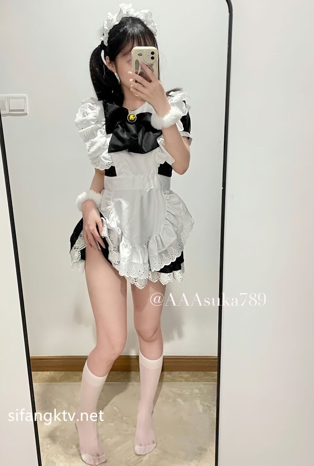 Coser@Asuku – 可爱反差小母狗 白虎嫩穴极致享受 超可爱