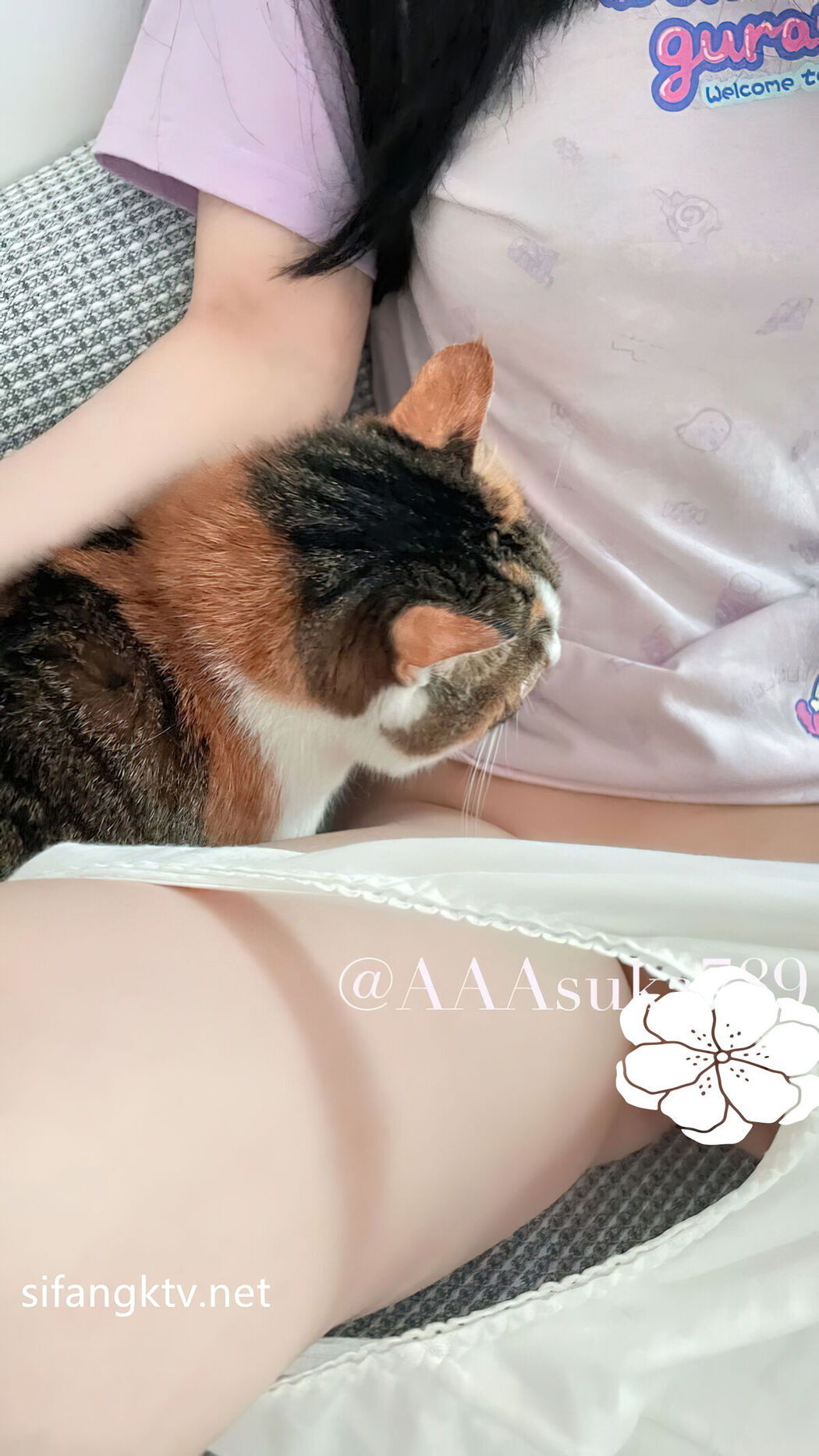 Coser@Asuku – 可爱反差小母狗 白虎嫩穴极致享受 超可爱