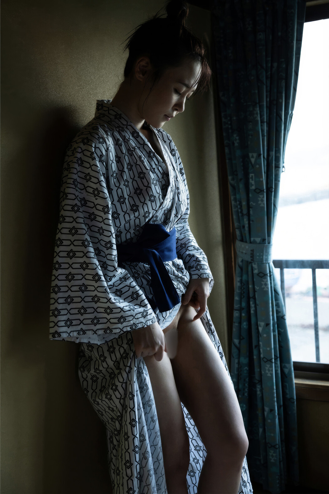 Yukari Uno 恵沙也香, Prestige 写真集 「椿姫 lady of the Camelias」 Set.03 Cover Photo