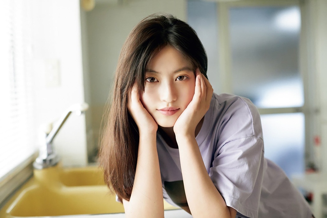 Mio Imada 今田美桜, Shonen Magazine 2021 No.04-05 (週刊少年マガジン 2021年4-5号)