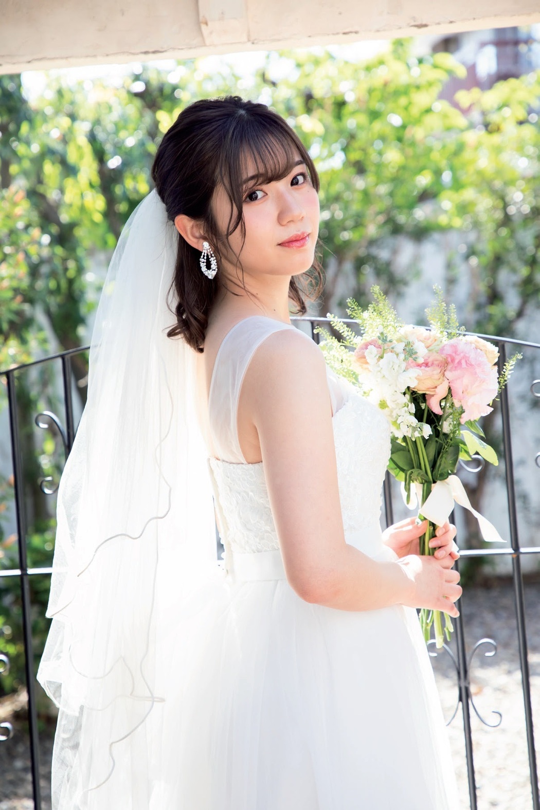 Sae Hayami 早見紗英, Big Comic Spirits 2021 No.05-06 (ビッグコミックスピリッツ 2021年05-06号)