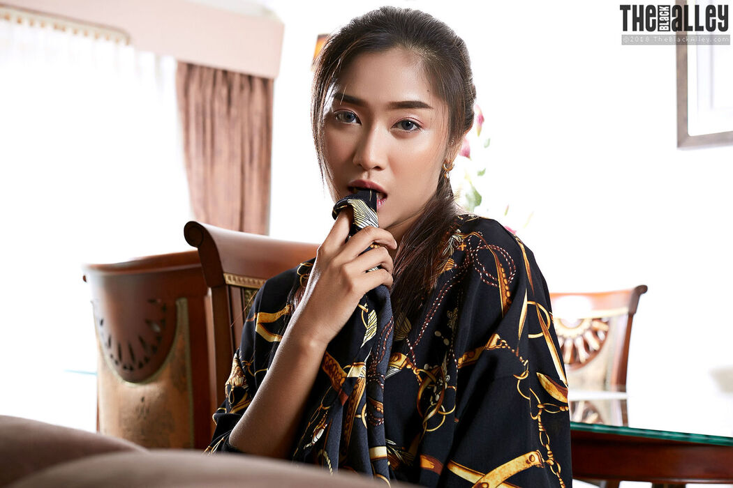 [The Black Alley] Apple Set.62 2019.08.28