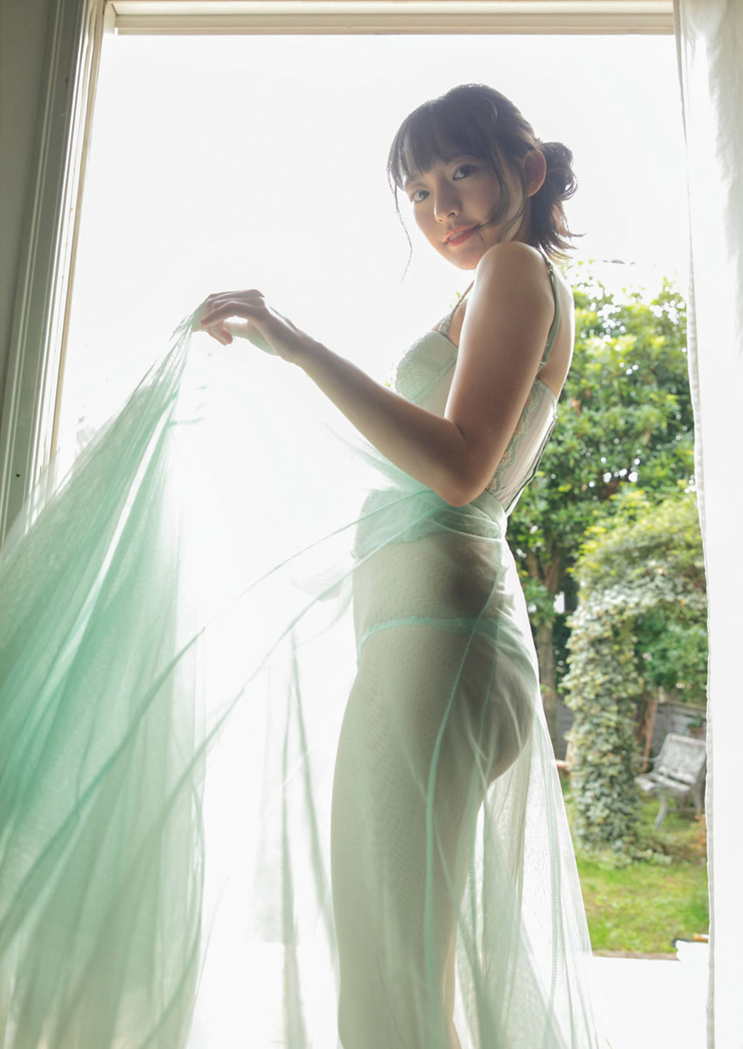 Kanami Takasaki 高崎かなみ, Big Comic Spirits 2021 No.07 (ビッグコミックスピリッツ 2021年7号)