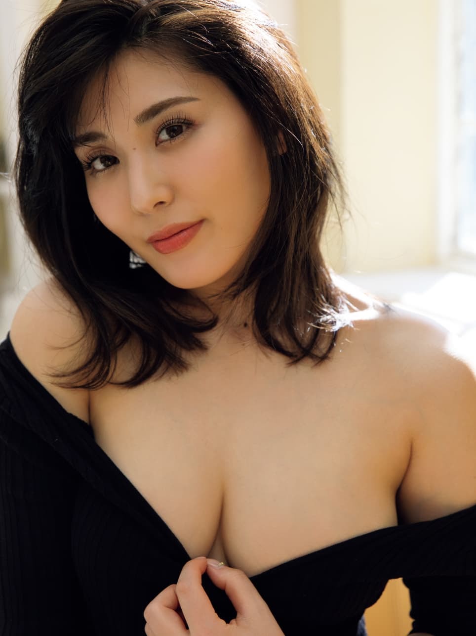 Kaneko Satomi 金子智美, FRIDAY 2021.04.30 (フライデー 2021年4月30日号)