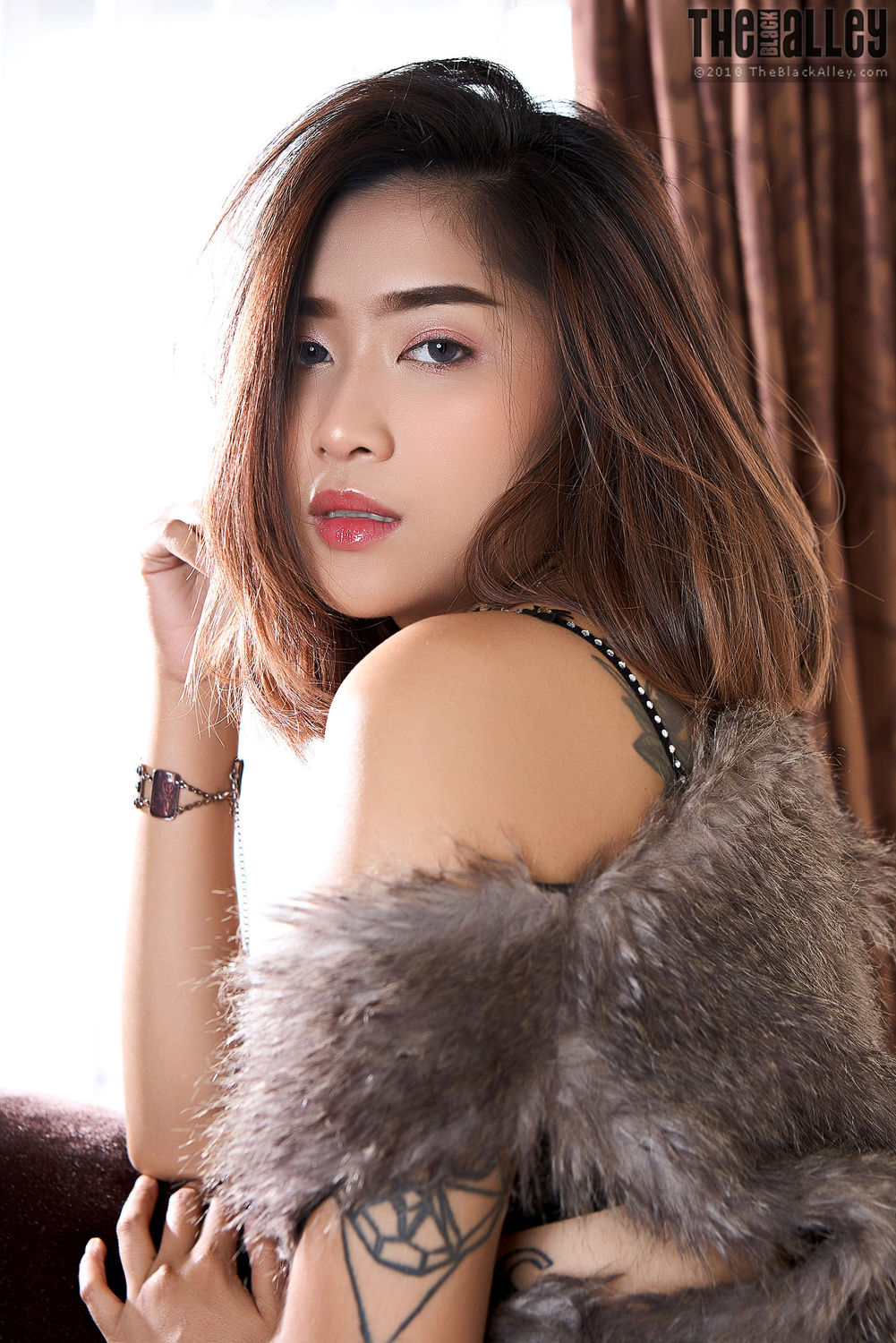 [The Black Alley] Apple Set.66 2019.09.19