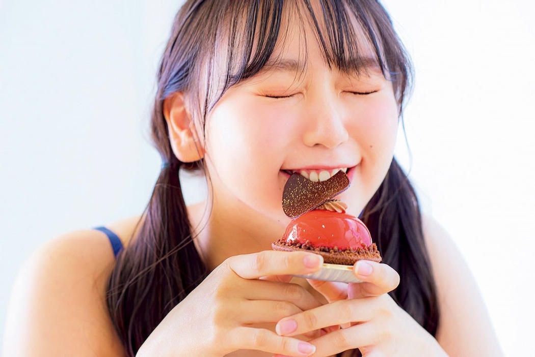 Keito Shiotsuki 塩月希依音, Ayano Izumi 泉綾乃, FLASHスペシャルグラビアBEST 2021年新年号
