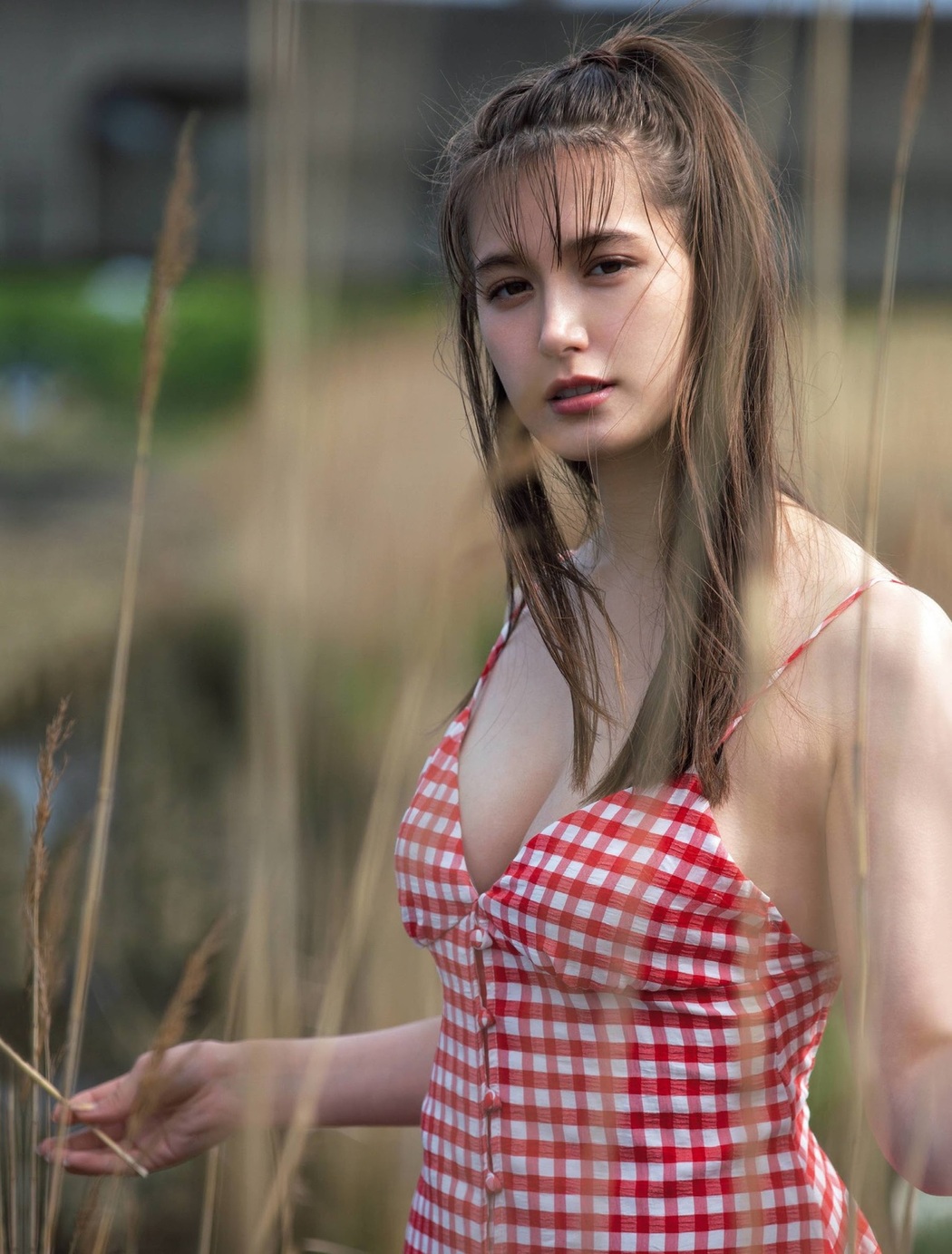 Naomi Trauden トラウデン直美, FRIDAY 2021.05.07-14 (フライデー 2021年5月7-14日号)