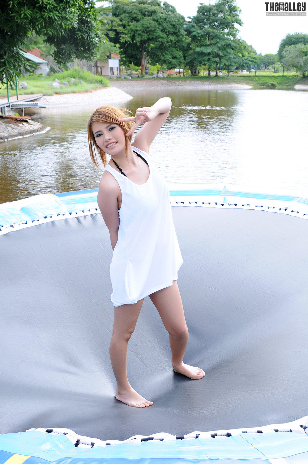 [The Black Alley] Kathy Cheow Set.13