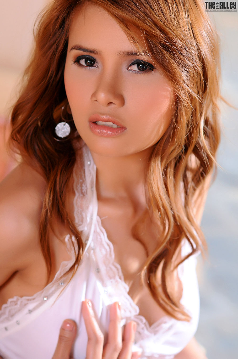 [The Black Alley] Kathy Cheow Set.15