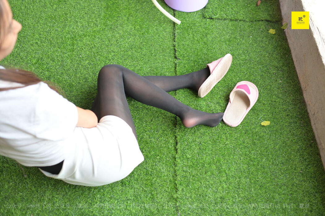 [IESS Nth Fantasy] Neighbor's House Borrowing Water 5 Miko T-shirt + Black Shiny Silk + No Wet Water