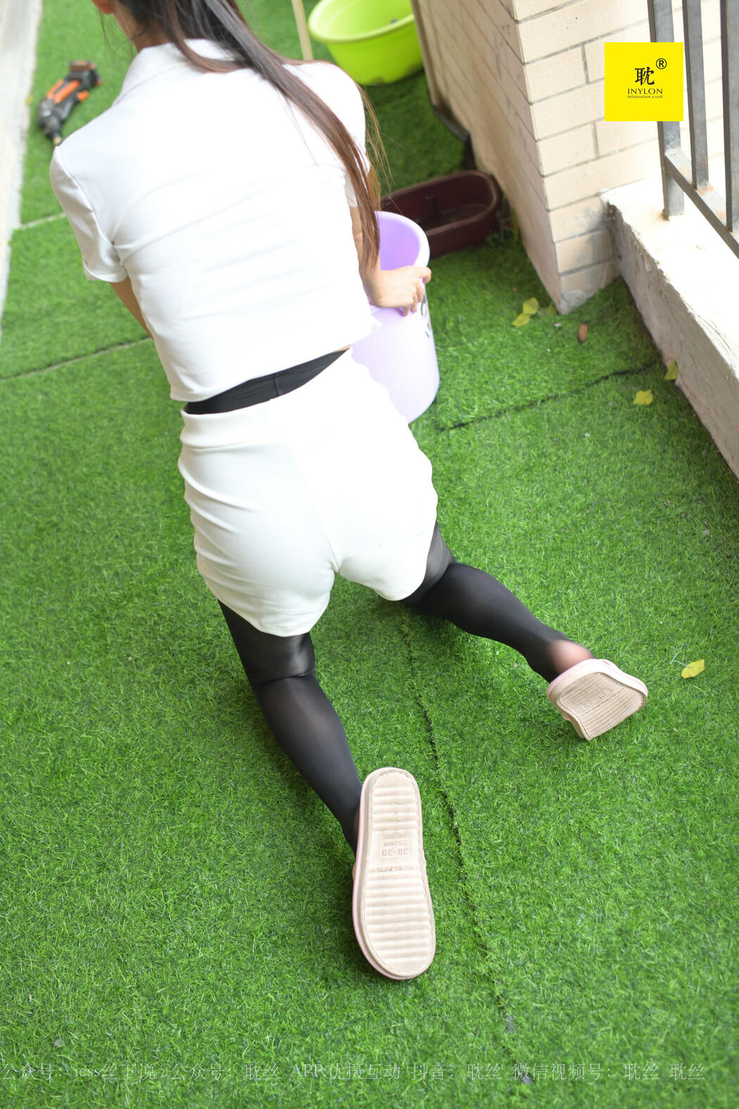 [IESS Nth Fantasy] Neighbor's House Borrowing Water 5 Miko T-shirt + Black Shiny Silk + No Wet Water