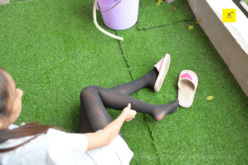 [IESS Nth Fantasy] Neighbor's House Borrowing Water 5 Miko T-shirt + Black Shiny Silk + No Wet Water