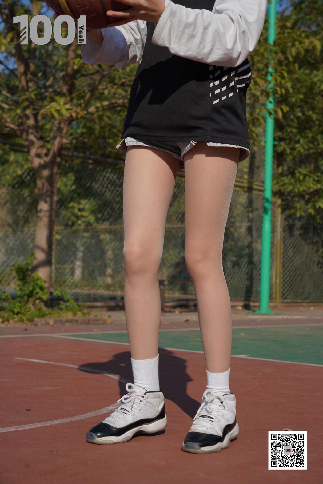 [IESS One Thousand and One Nights] Model: Strawberry "Playing Basketball with Girlfriend 3" Stockings