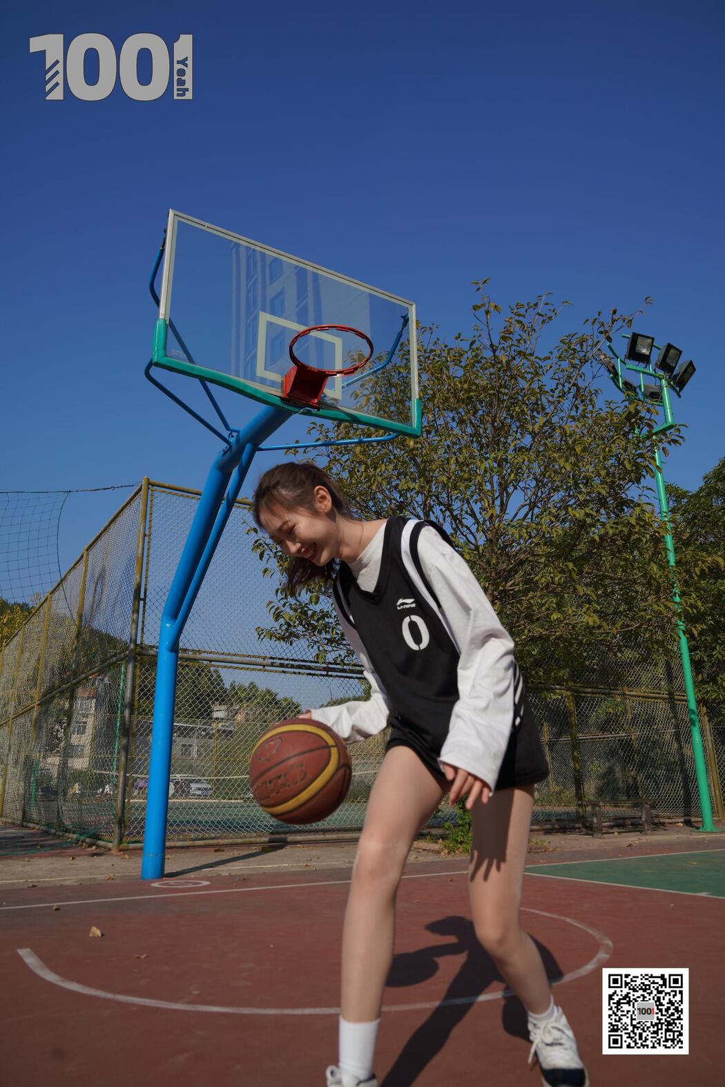 [IESS One Thousand and One Nights] Model: Strawberry "Playing Basketball with Girlfriend 3" Stockings