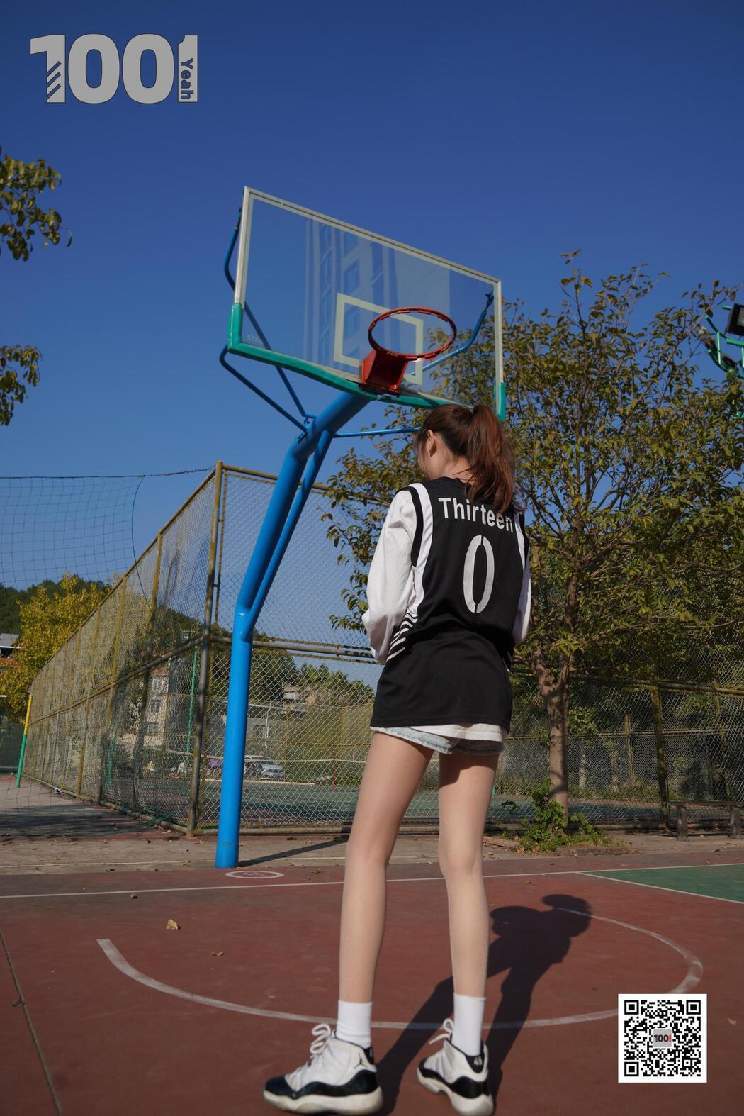 [IESS One Thousand and One Nights] Model: Strawberry "Playing Basketball with Girlfriend 3" Stockings