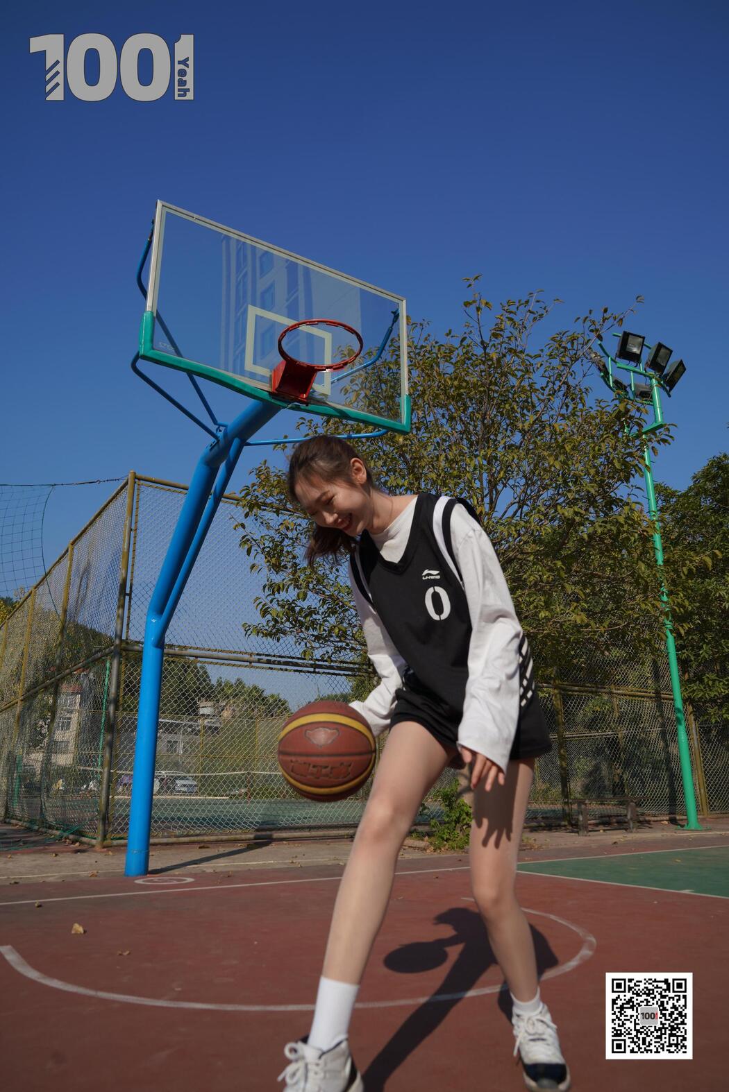 [IESS One Thousand and One Nights] Model: Strawberry "Playing Basketball with Girlfriend 3" Stockings