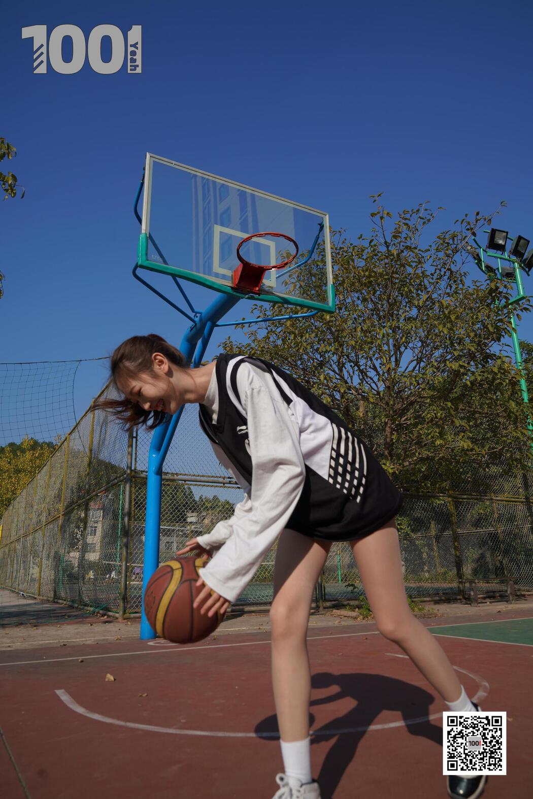 [IESS One Thousand and One Nights] Model: Strawberry "Playing Basketball with Girlfriend 3" Stockings