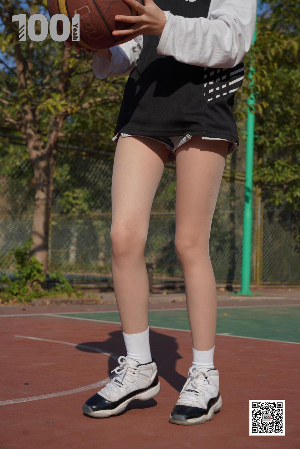[IESS One Thousand and One Nights] Model: Strawberry "Playing Basketball with Girlfriend 3" Stockings