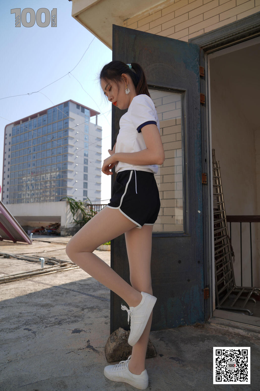 [IESS One Thousand and One Nights] Model Watermelon "Embrace the Sunshine 3" with beautiful feet