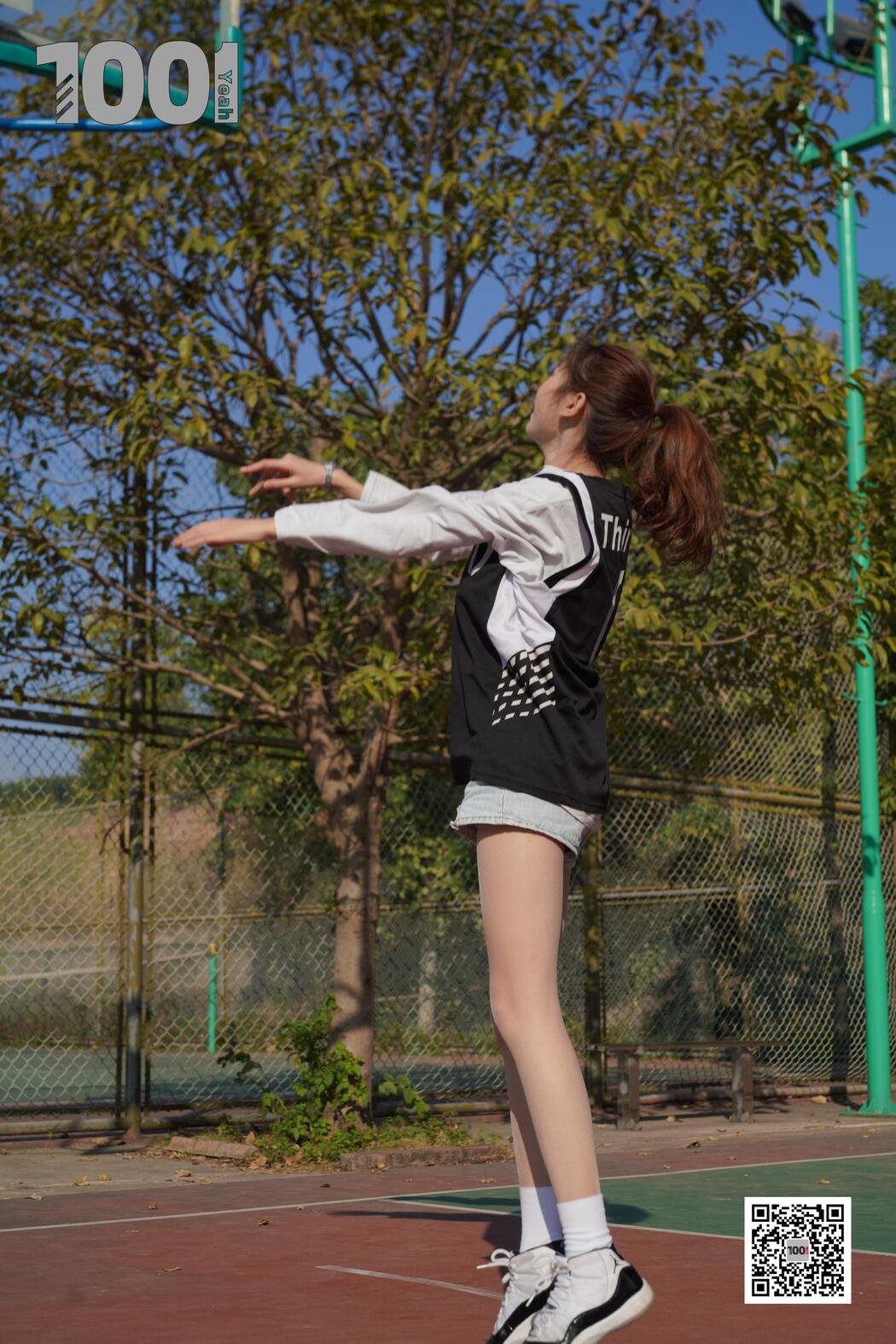[IESS One Thousand and One Nights] Model: Strawberry "Playing Basketball with Girlfriend 3" Stockings