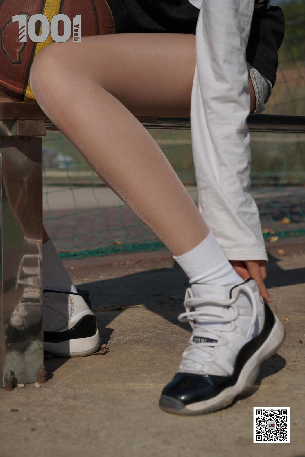 [IESS One Thousand and One Nights] Model: Strawberry "Playing Basketball with Girlfriend 3" Stockings
