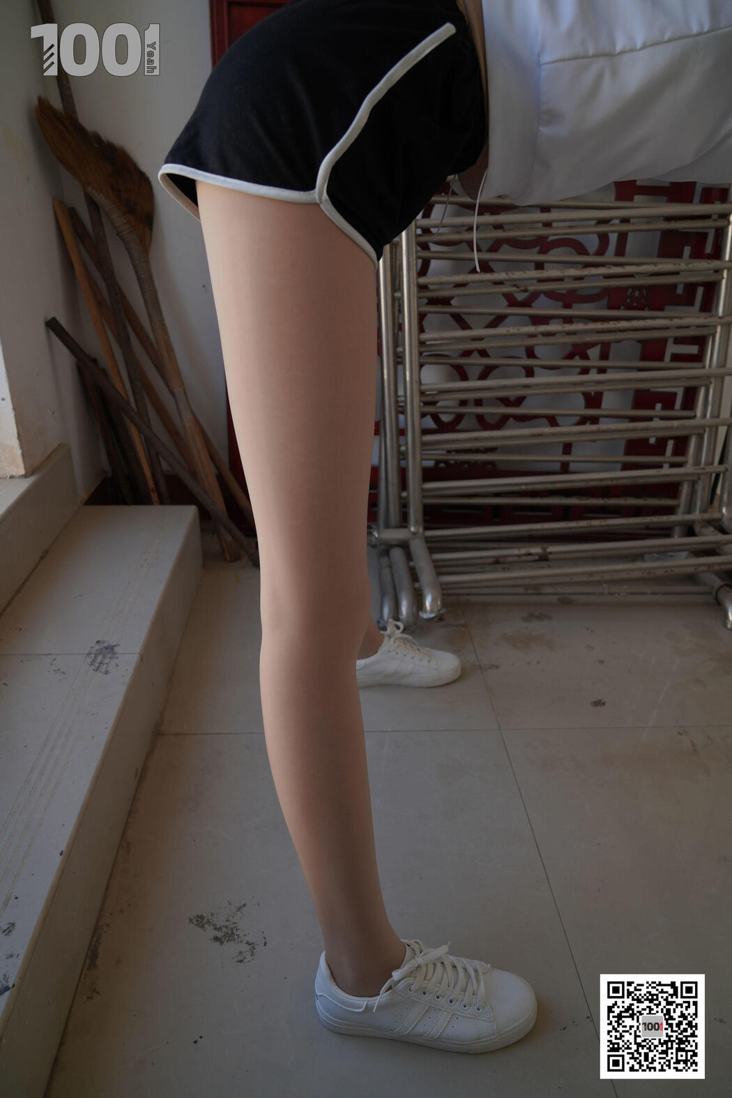 [IESS One Thousand and One Nights] Model Watermelon "Embracing the Sun 4" with beautiful legs in stockings