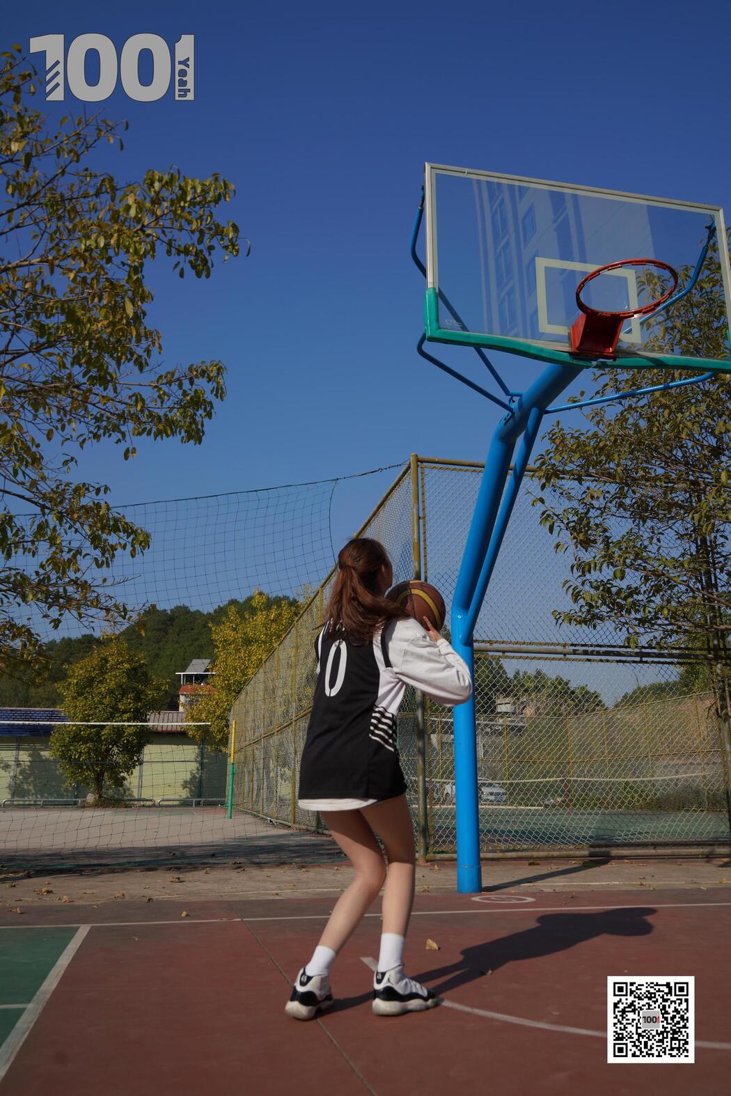 [IESS One Thousand and One Nights] Model: Strawberry "Playing Basketball with Girlfriend 3" Stockings