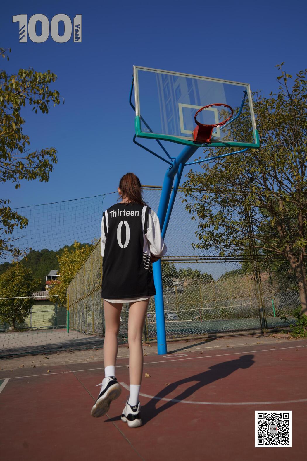 [IESS One Thousand and One Nights] Model: Strawberry "Playing Basketball with Girlfriend 3" Stockings