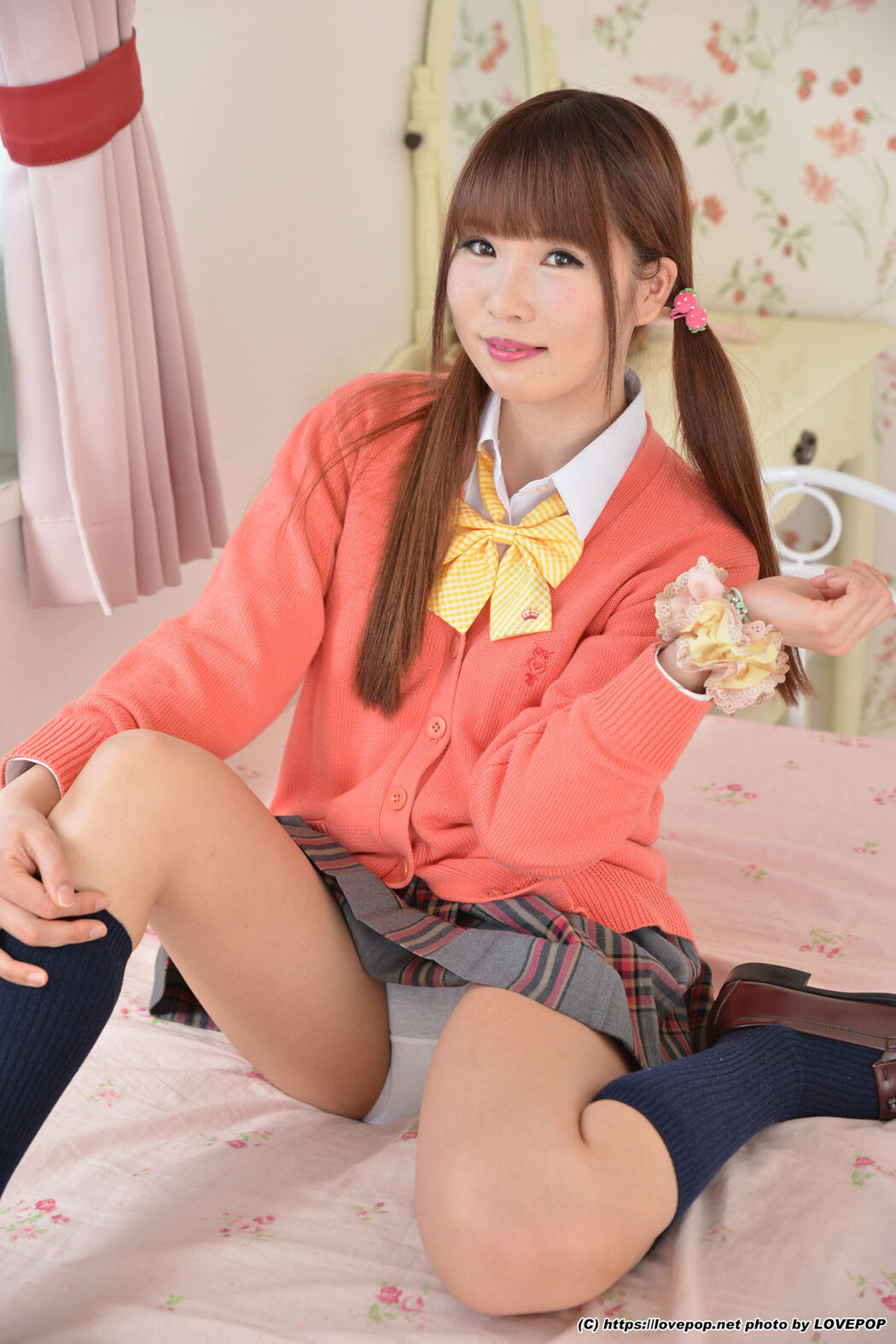 [LOVEPOP] Ayuna Niko あゆな Rainbow Love White skin and pink nipples! - PPV