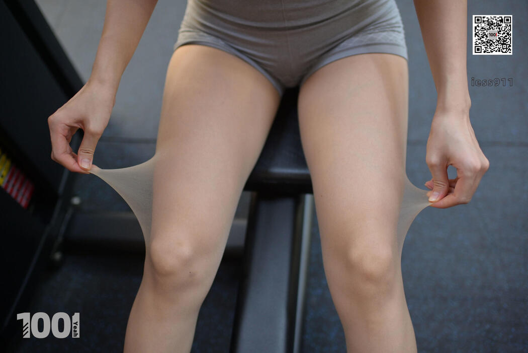 [IESS One Thousand and One Nights] "OL Going Fitness After get off work 2" Beautiful legs