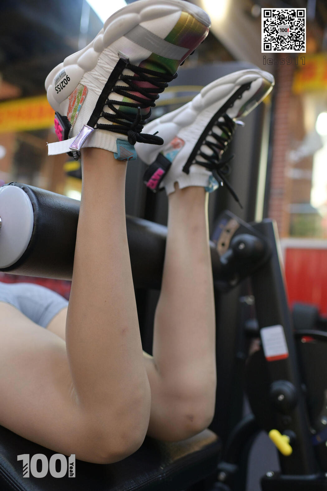 [IESS One Thousand and One Nights] "OL Going Fitness After get off work 2" Beautiful legs