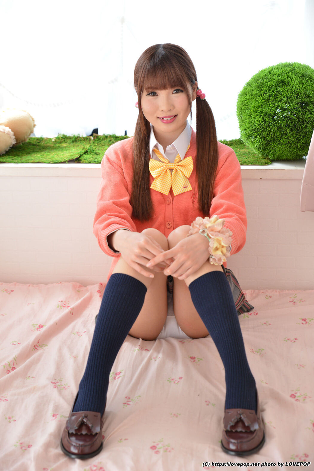 [LOVEPOP] Ayuna Niko あゆな Rainbow Love White skin and pink nipples! - PPV
