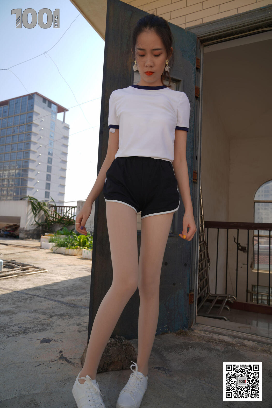 [IESS One Thousand and One Nights] Model Watermelon "Embrace the Sunshine 3" with beautiful feet