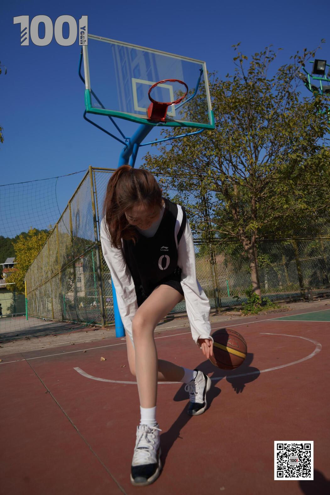 [IESS One Thousand and One Nights] Model: Strawberry "Playing Basketball with Girlfriend 3" Stockings